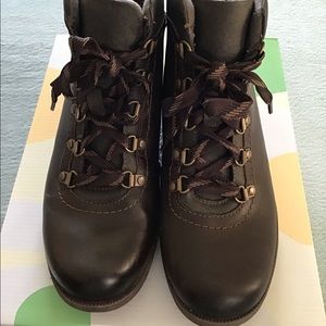 Earth Origins Boots, 9.5 Wide Randi Rex